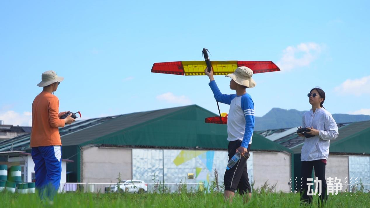 且兰通航飞行基地